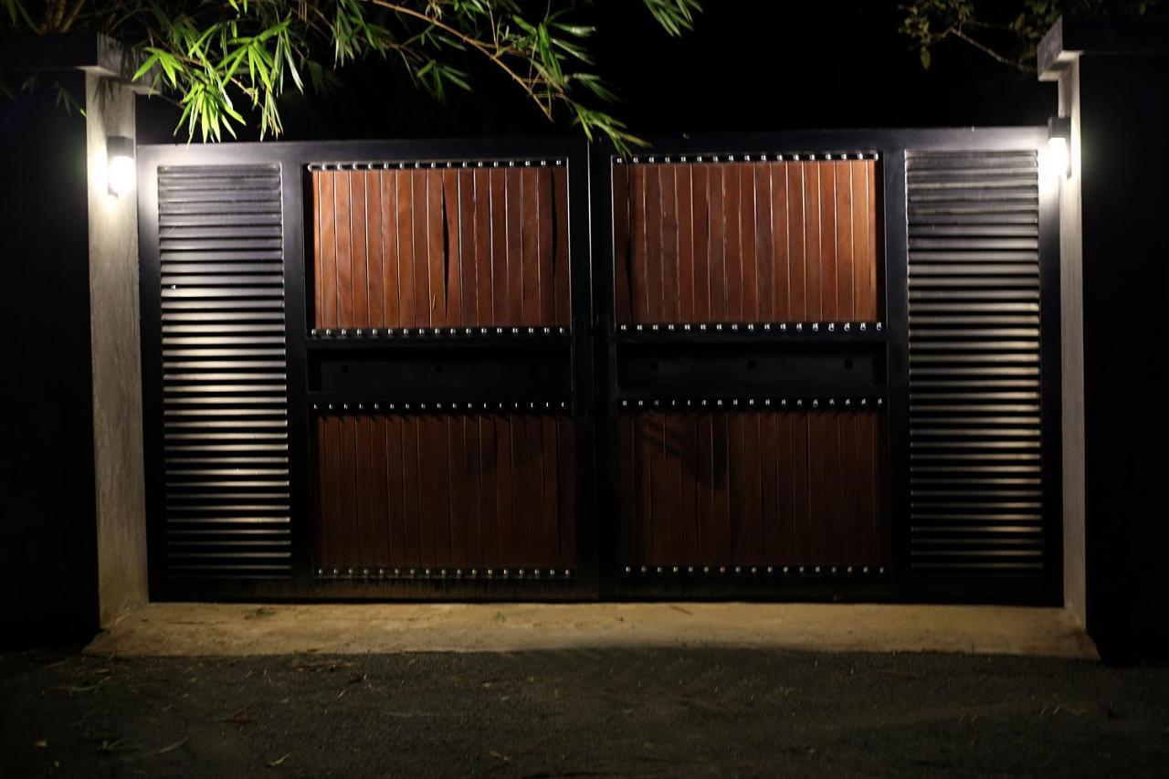 Triple Edge Villa Unawatuna Exterior photo